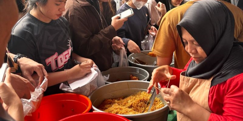 Menjelajahi Ragam Takjil Lezat dan Terjangkau di Jalan Sabang