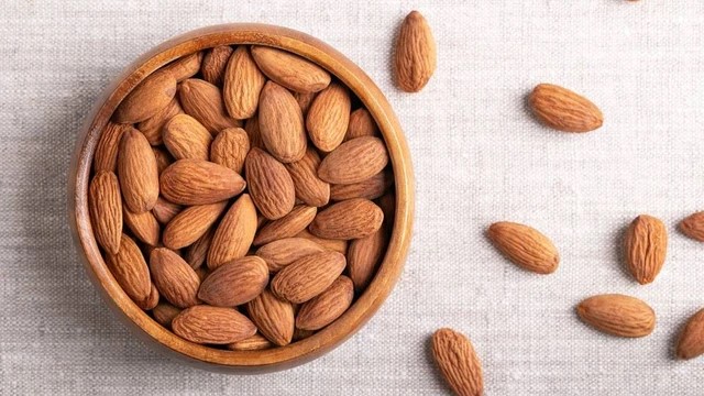 Begini Cara Tepat Menikmati Almond agar Gizi Tetap Utuh
