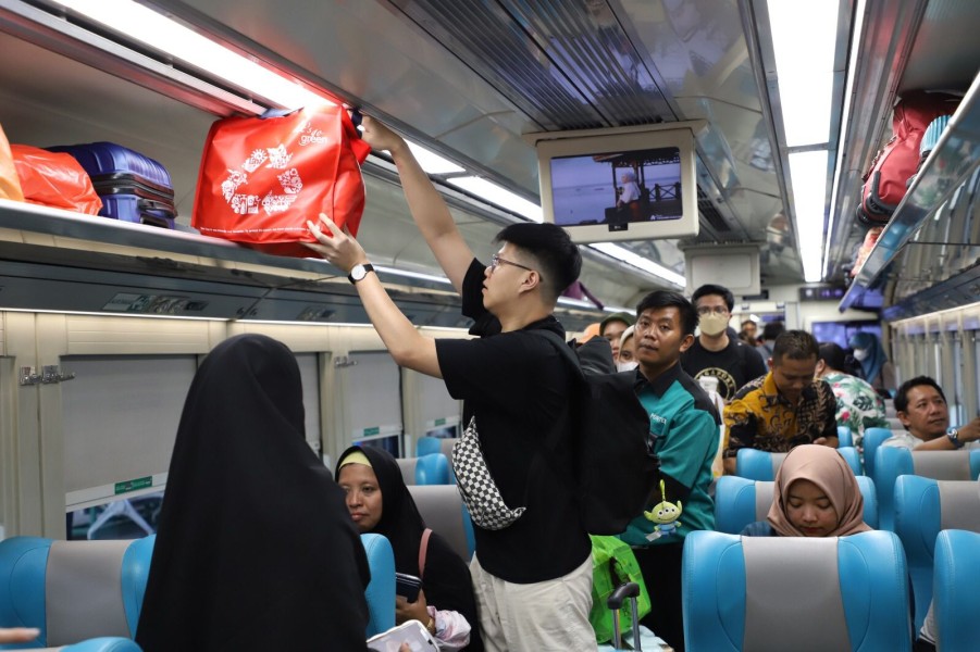 Penjualan Tiket Kereta Api Lebaran 2025 Tembus 3,19 Juta, KAI Siapkan Layanan Optimal