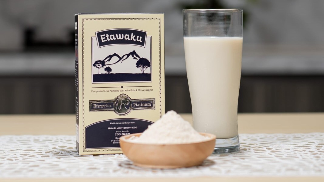Strategi Ethos Perkuat Pasar Susu Kambing Lewat Etawaku Platinum Sachet