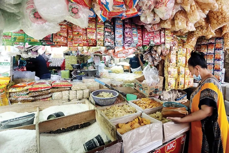 Sembako Jatim Awal Pekan Cenderung Stabil