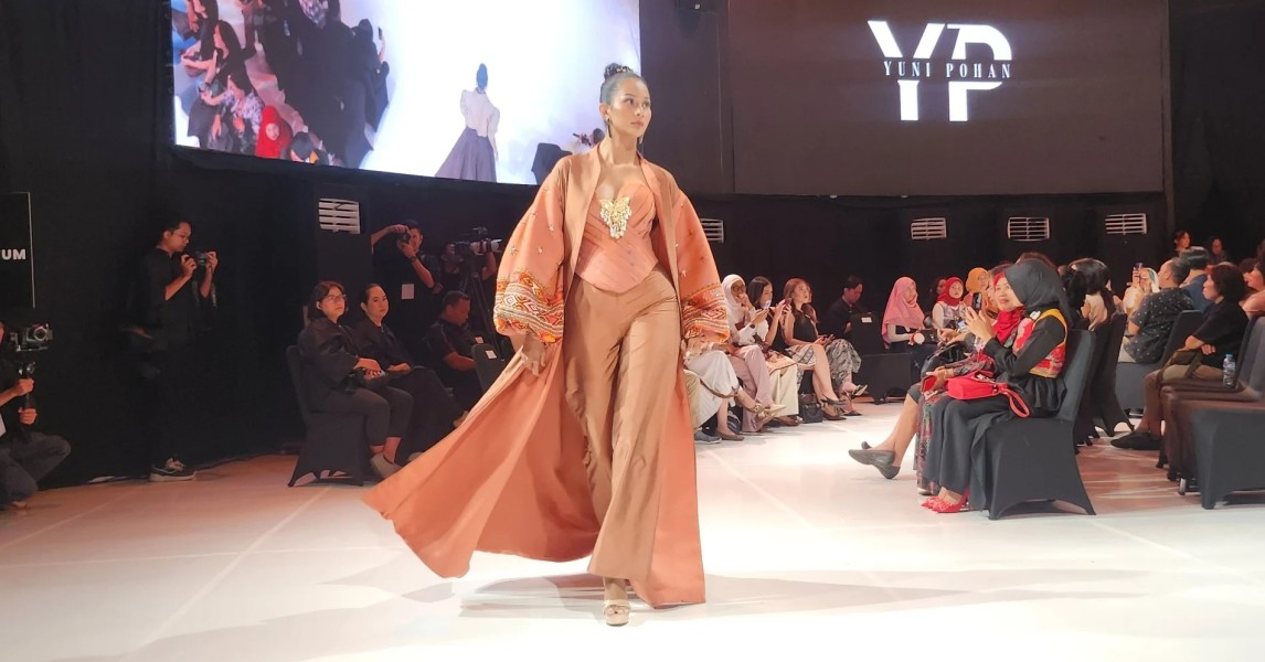 Yuni Pohan Bawa Fashion Nusantara Mendunia Lagi di JF3
