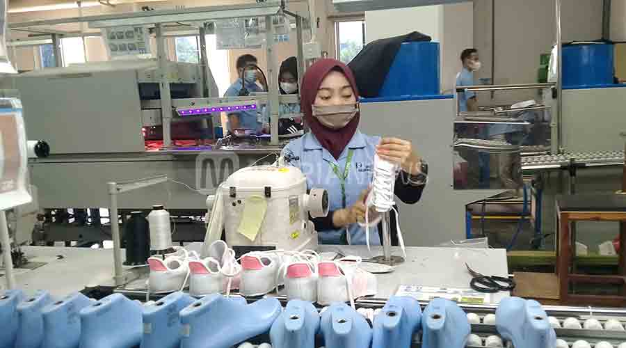 Krisis Industri Sepatu di Tangerang PHK Massal 3.500 Karyawan dari Pabrik Nike