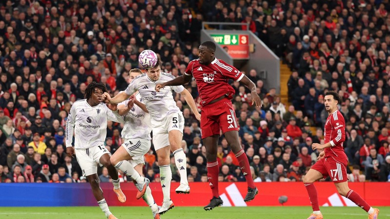Manchester United Bangkit Usai Kalahkan Liverpool di Anfield Manchester United Bangkit Usai Kalahkan Liverpool di Anfield