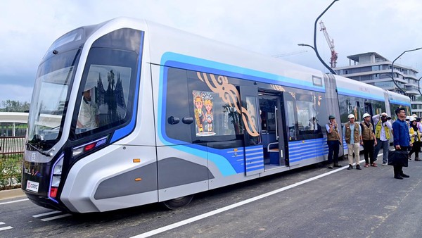 Transportasi Kalimantan Tidak Harus Rel