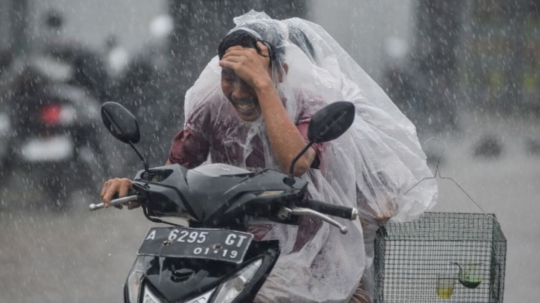 BMKG Keluarkan Peringatan Dini Cuaca Ekstrem, Hujan Lebat Ancam Sejumlah Wilayah di Indonesia