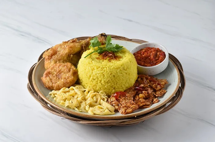 Rekomendasi 10 Nasi Kuning Surabaya Paling Lezat Cocok Untuk Sarapan Pagi