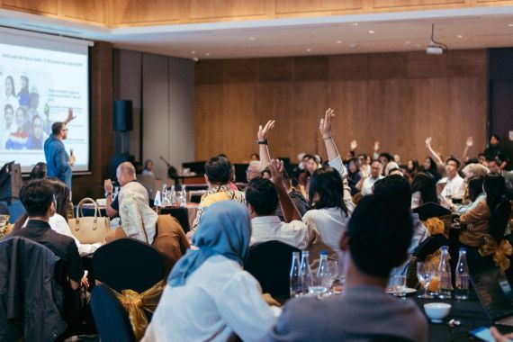 Kementerian BUMN Dorong Desentralisasi Komunikasi, Jadikan Pegawai Brand Ambassador melalui Workshop AI di Bali