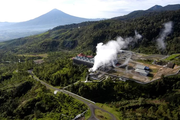 Indonesia Menuju Tahta Dunia Panas Bumi