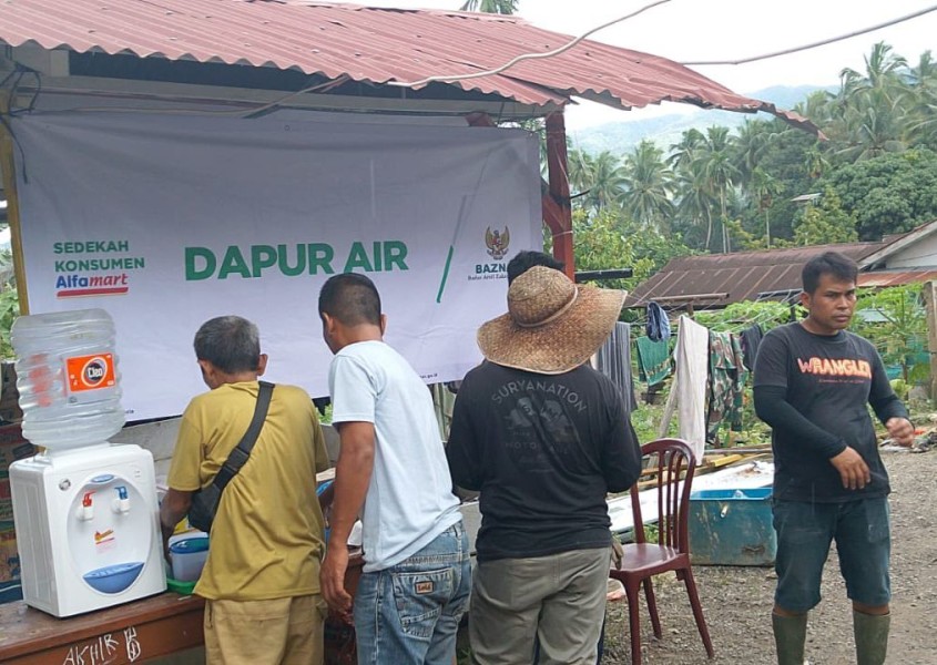 Baznas Pastikan Penyintas Bencana Tapsel Mendapatkan Makanan Dan Air Bersih