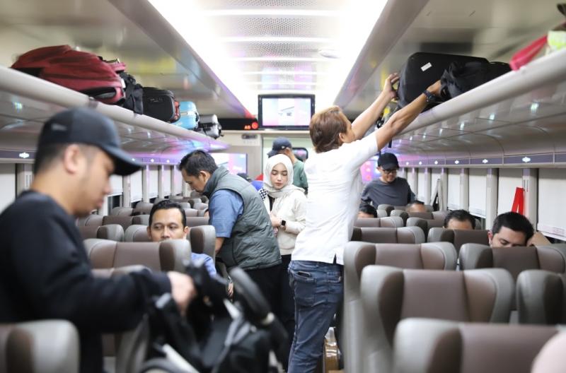 PT KAI Tegaskan Sanksi Tegas Bagi Pelanggar Larangan Merokok di Kereta Api Turun di Stasiun Berikutnya