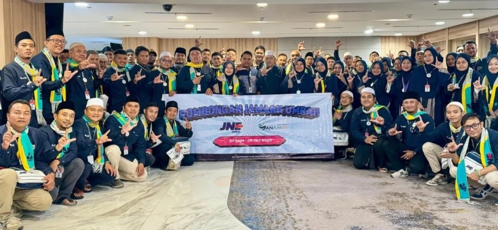 JNE Wujudkan Apresiasi Karyawan Melalui Program Umrah