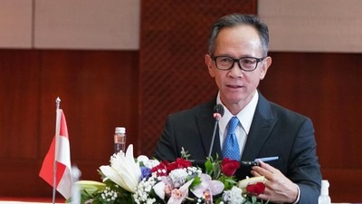 Ketua Dewan Komisioner OJK Mahendra Siregar Mulai Berkantor Di Gedung Bursa Efek Indonesia