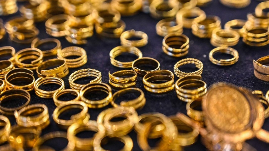 Harga Emas Perhiasan 13 Februari 2026: Terkoreksi Menjadi Rp2,437 Juta per Gram