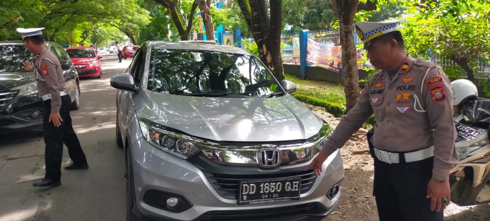 Dukung Ketertiban Jalan Raya, Polisi Awasi Penggunaan Pelat Nomor Kendaraan