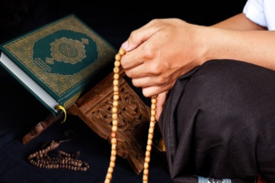 Rangkaian Dzikir Setelah Sholat Jumat Penenang Jiwa Ramadan