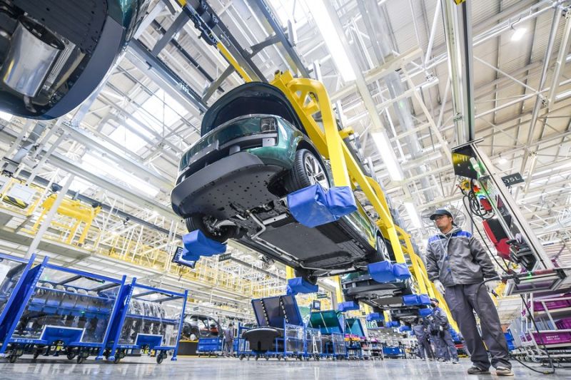 Otomotif China Fokus Keselamatan, Larang Mode Mengemudi Satu Pedal