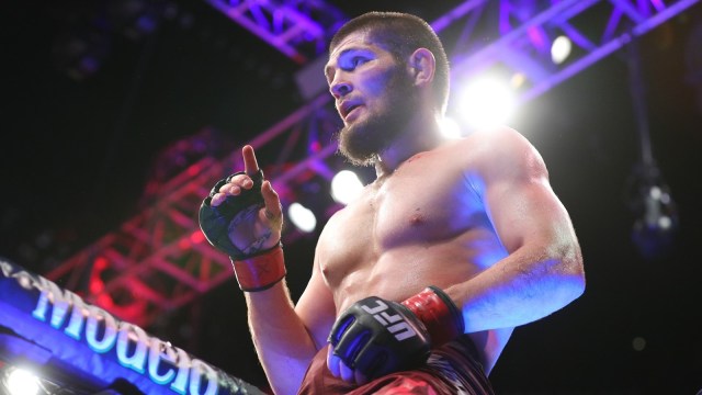 Joe Rogan Coret Khabib Nurmagomedov dari Daftar Petarung UFC Terbaik Sepanjang Masa, Ini Alasannya