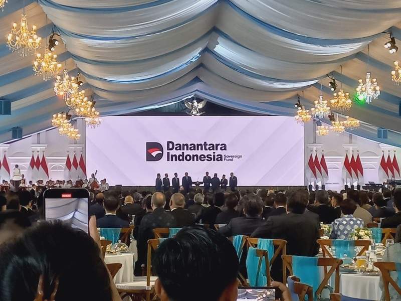 Danantara Indonesia Termasuk Transformasi BUMN Menuju Investasi Global