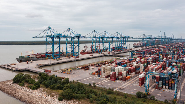 Interport Kembangkan Infrastruktur Logistik Terpadu di Timur Indonesia