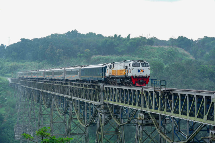 Pertumbuhan Layanan Kereta Wisata KAI Capai Lonjakan Tinggi
