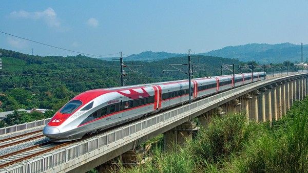 Nikmati Diskon Tiket Whoosh untuk Perjalanan 22–24 September 2025