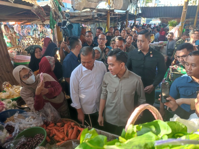 Fokus Wapres pada Perekonomian OAP di Pasar Potikelek