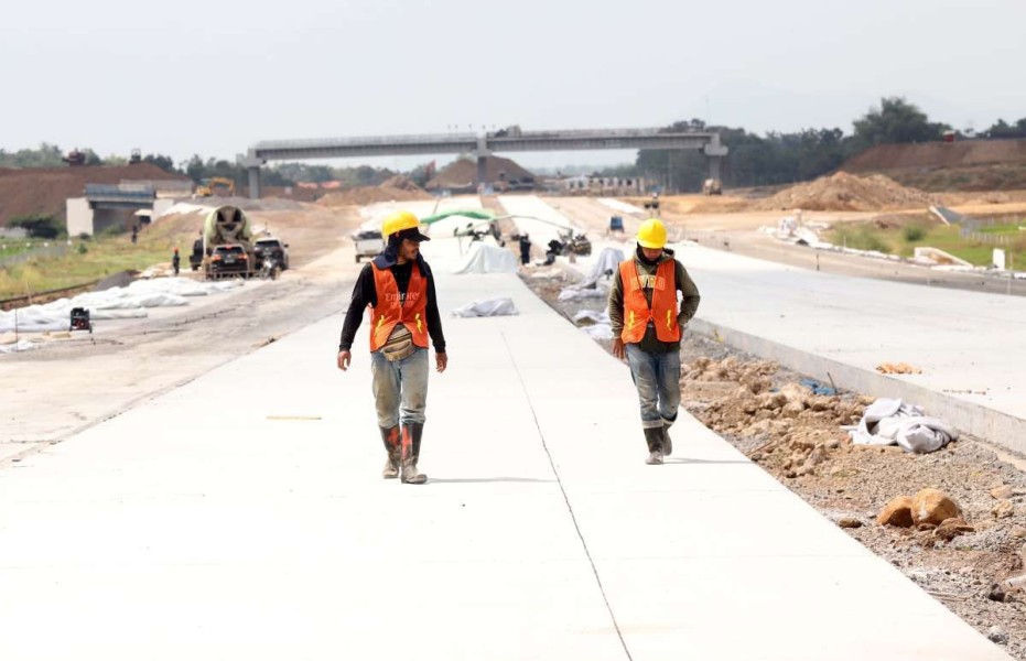 Proyek Tol Probowangi Jadi Motor Pemerataan Ekonomi di Timur Jawa