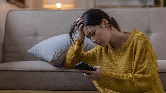 4 Tanda Kamu Harus Segera Detoks Media Sosial Sebelum Mental Kewalahan