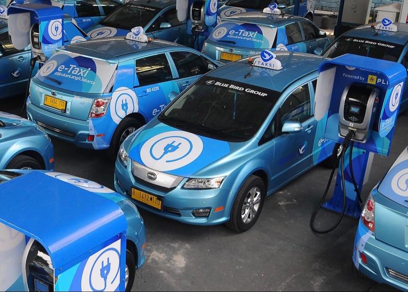 Blue Bird Siap Perluas Armada Mobil Listrik Demi Transportasi Ramah Lingkungan