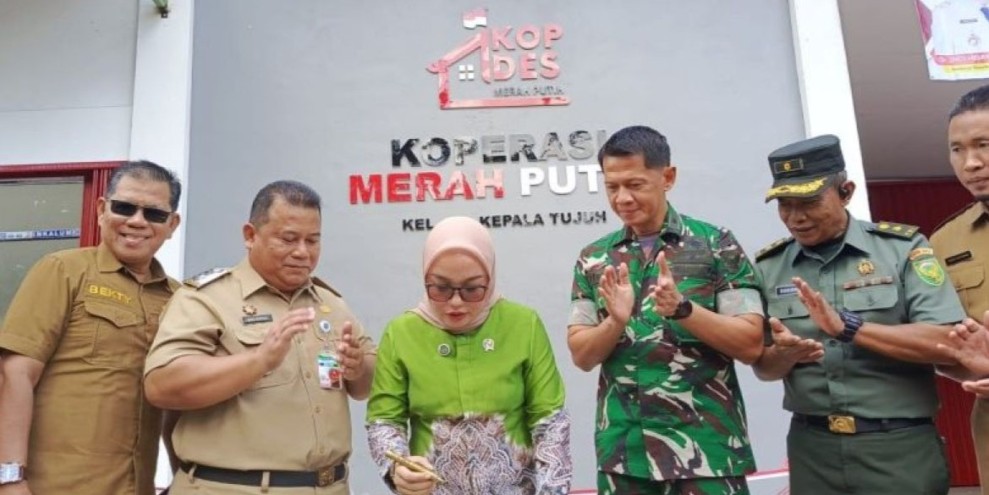 Wamen Koperasi Pastikan 1.000 KDKMP Tuntaskan Bangun Gerai Serta Gudang