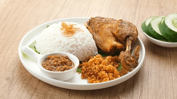 Nikmati Sensasi Bebek Gurih dan Sambal Lezat di Bebek Rakyat Kuningan