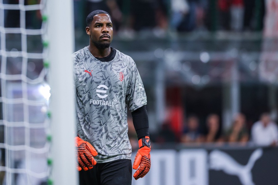 Juventus Incar Mike Maignan, Chelsea dan Bayern Masih Siaga