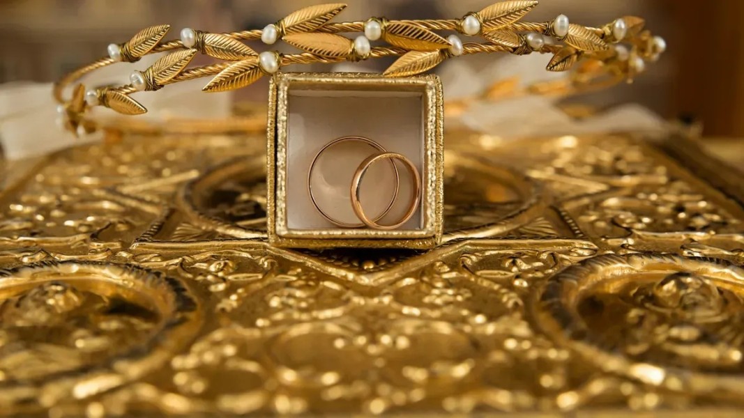 Harga Emas Perhiasan Hari Ini Naik Lagi November 2025