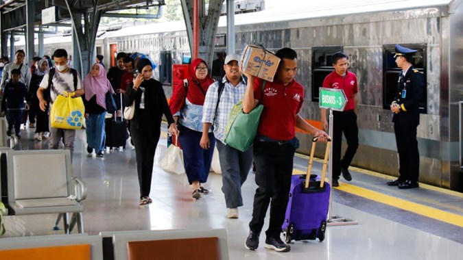 Tiket Kereta Api Lebaran 2026 Hampir Habis Terjual Bukti Tingginya Minat Masyarakat