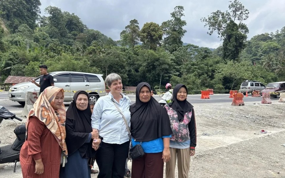 Bantuan Warga Jerman Mengalir untuk Korban Banjir Jembatan Kembar Sumatera Barat