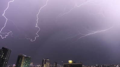 BMKG Prakirakan Hujan Petir Landa Sejumlah Wilayah Indonesia Hari Ini