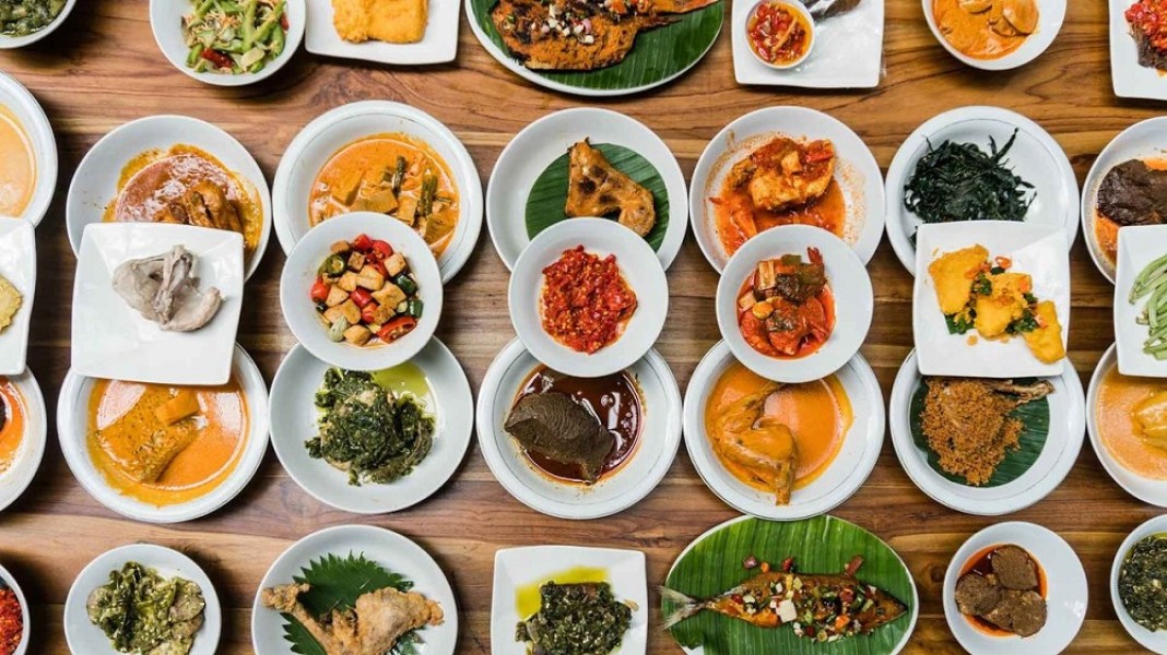 Pagi Sore: Masakan Minang Autentik