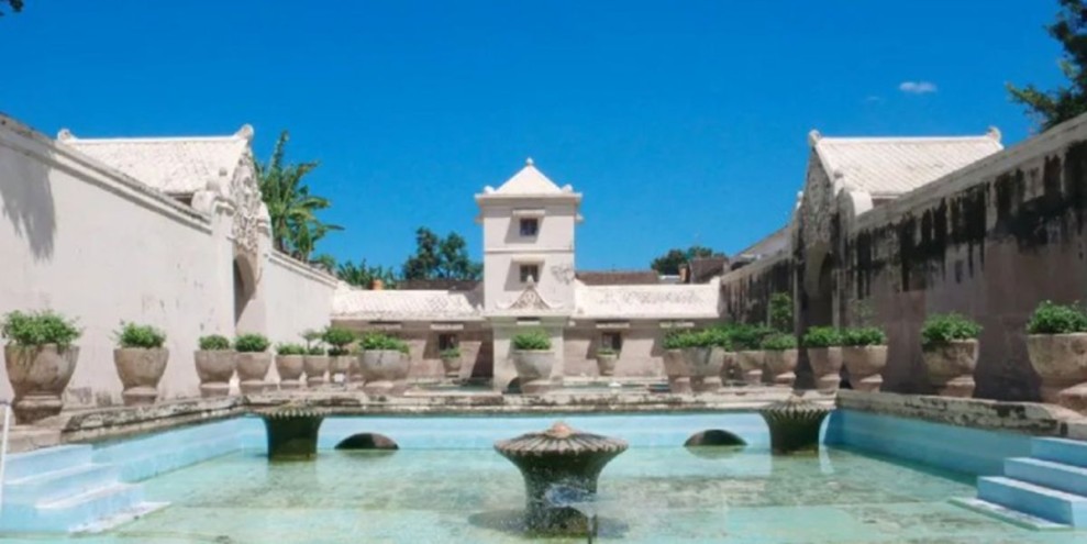 6 Rekomendasi Hotel di Bantul, Cocok untuk Staycation!