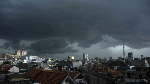 BMKG Rilis Peringatan Dini Cuaca Ekstrem Januari Wilayah Indonesia Diminta Waspada