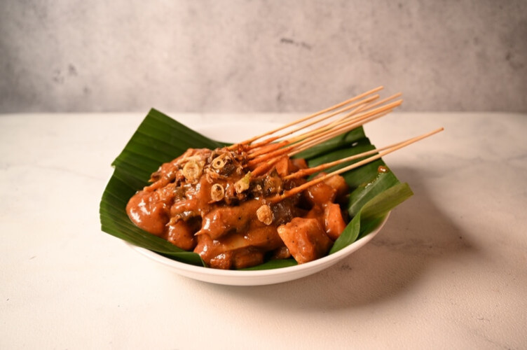 10 Tempat Sate Padang Terbaik di Jogja 2026 dengan Kuah Berempah Pekat