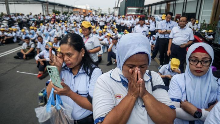 Sritex Hentikan Operasi, Saham Terancam Delisting dari BEI