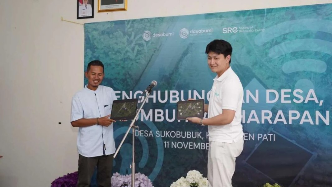 Internet Satelit dan Energi Bersih Dorong Transformasi Sosial di Desa Sukobubuk