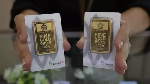 Emas Antam Menguat Rp2.380.000 per Gram Dipicu Sentimen Suku Bunga AS