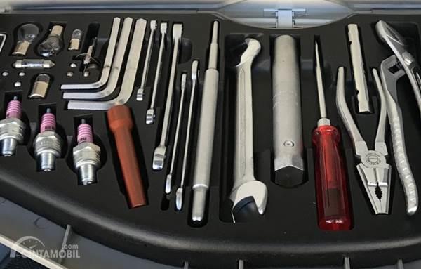 Mengenal Apa Itu Toolkit Mobil, Isi, Letak, hingga Harganya