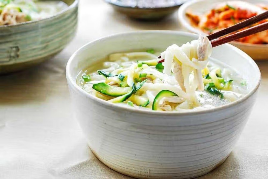 Kuliner Korea: 10 Hidangan Terlezat Kuliner Korea: 10 Hidangan Terlezat