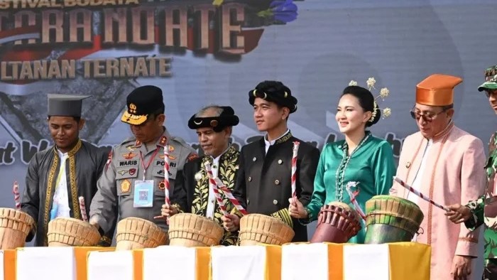 Wapres Gibran Terima Gelar Kaicil Kastela Dalam Upacara Adat Ternate
