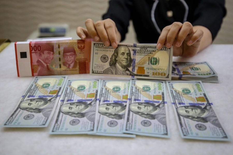 Dolar AS Menguat, Rupiah Dekati Level Rp 17.000 Hari Ini