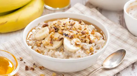 Rahasia Sehat dan Awet Muda dari Semangkuk Oatmeal Hangat Setiap Pagi