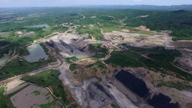 Pengesahan UU Minerba: Langkah Mundur dalam Transisi Energi Berkeadilan, Protes Masyarakat Sipil